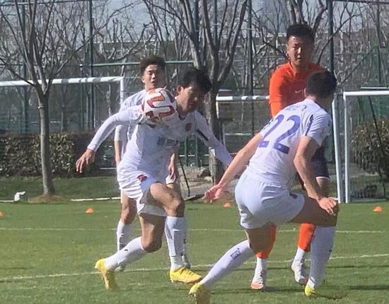 银男乱女